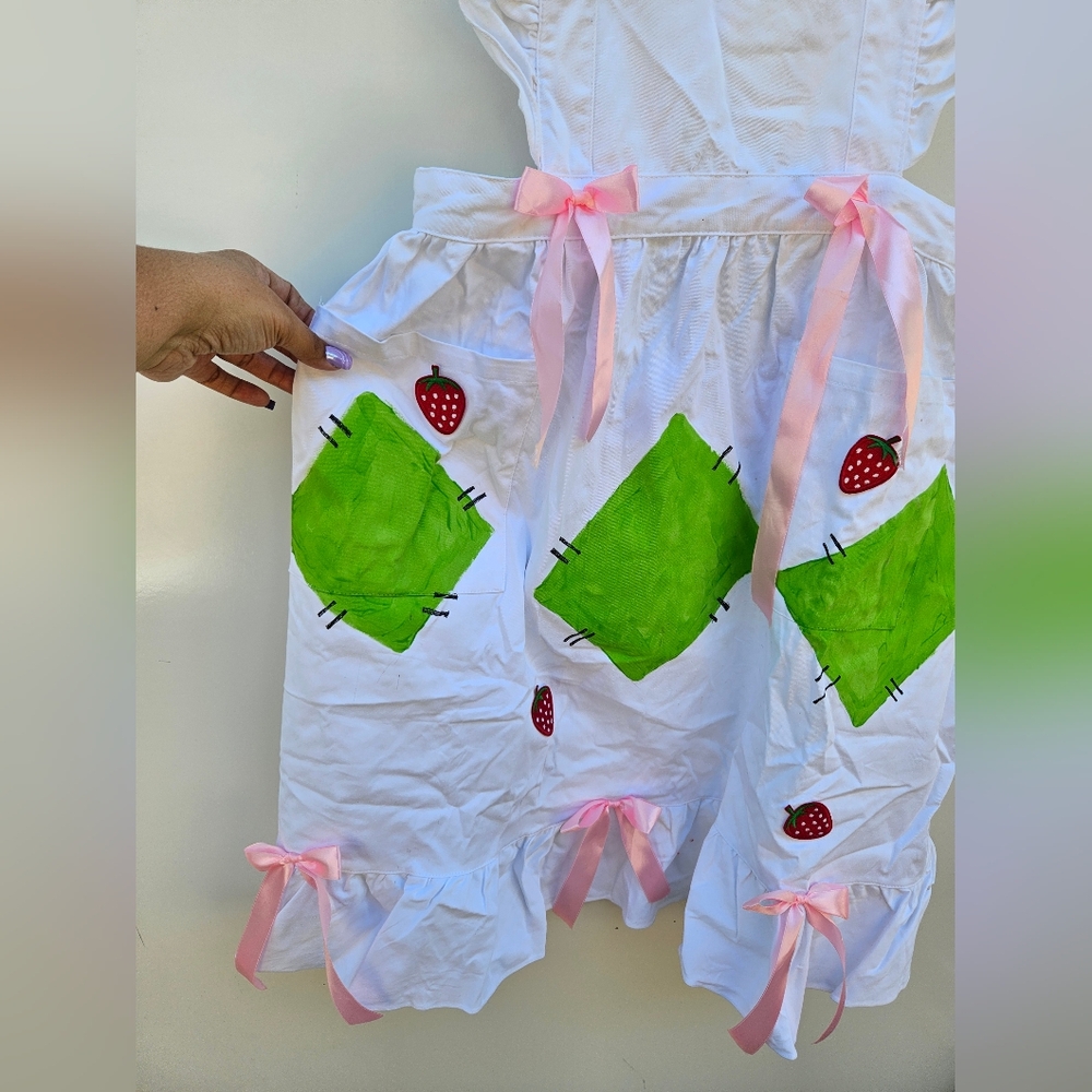 Strawberry Shortcake Costume Apron - Picture 2 of 10